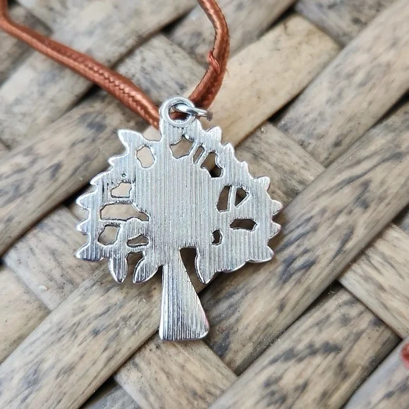 Tree Of Life Necklace - Picture 2 of 3
